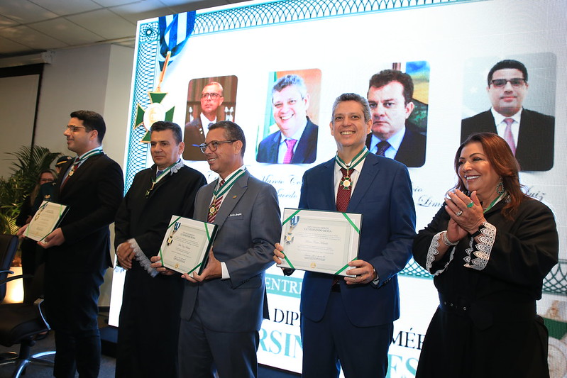 COLAR GUMERSINDO.jpg